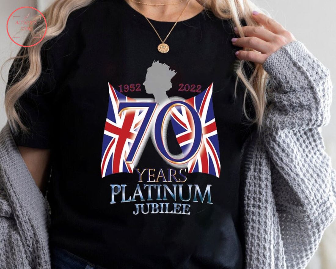 70 Years Platinum Jubilee Queen Elizabeth 1952 2022 Unisex T-Shirt